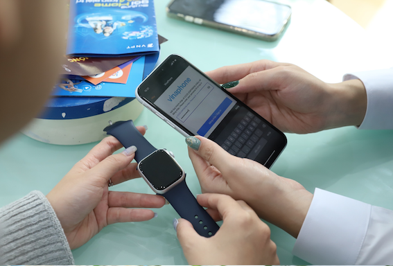 VinaPhone[-]cung[-]cấp[-]dịch[-]vụ[-]eSIM[-]trên[-]Apple[-]Watch